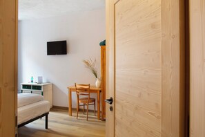 1 soverom, wi-fi (inkludert) og sengetøy