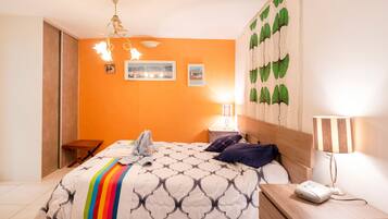 2 chambres, fer et planche à repasser, Wi-Fi gratuit, draps fournis