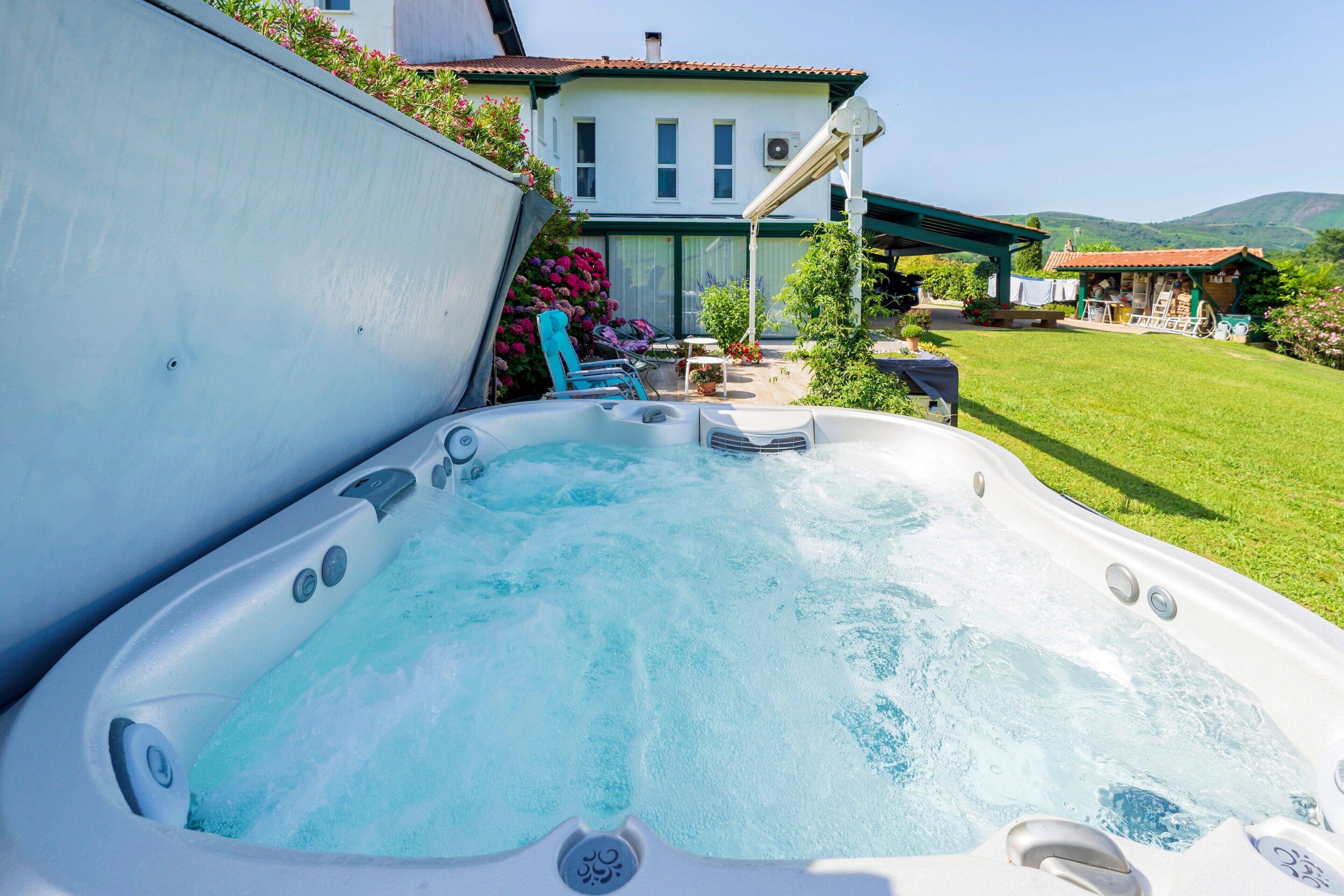Bain à remous extérieur