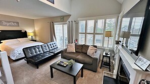 Standard Apartment, 2 Bedrooms, Balcony, Mountain View | Interior