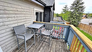 Standard Apartment, 2 Bedrooms, Balcony, Mountain View | Terrace/patio