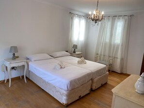 4 bedrooms, free WiFi, bed sheets