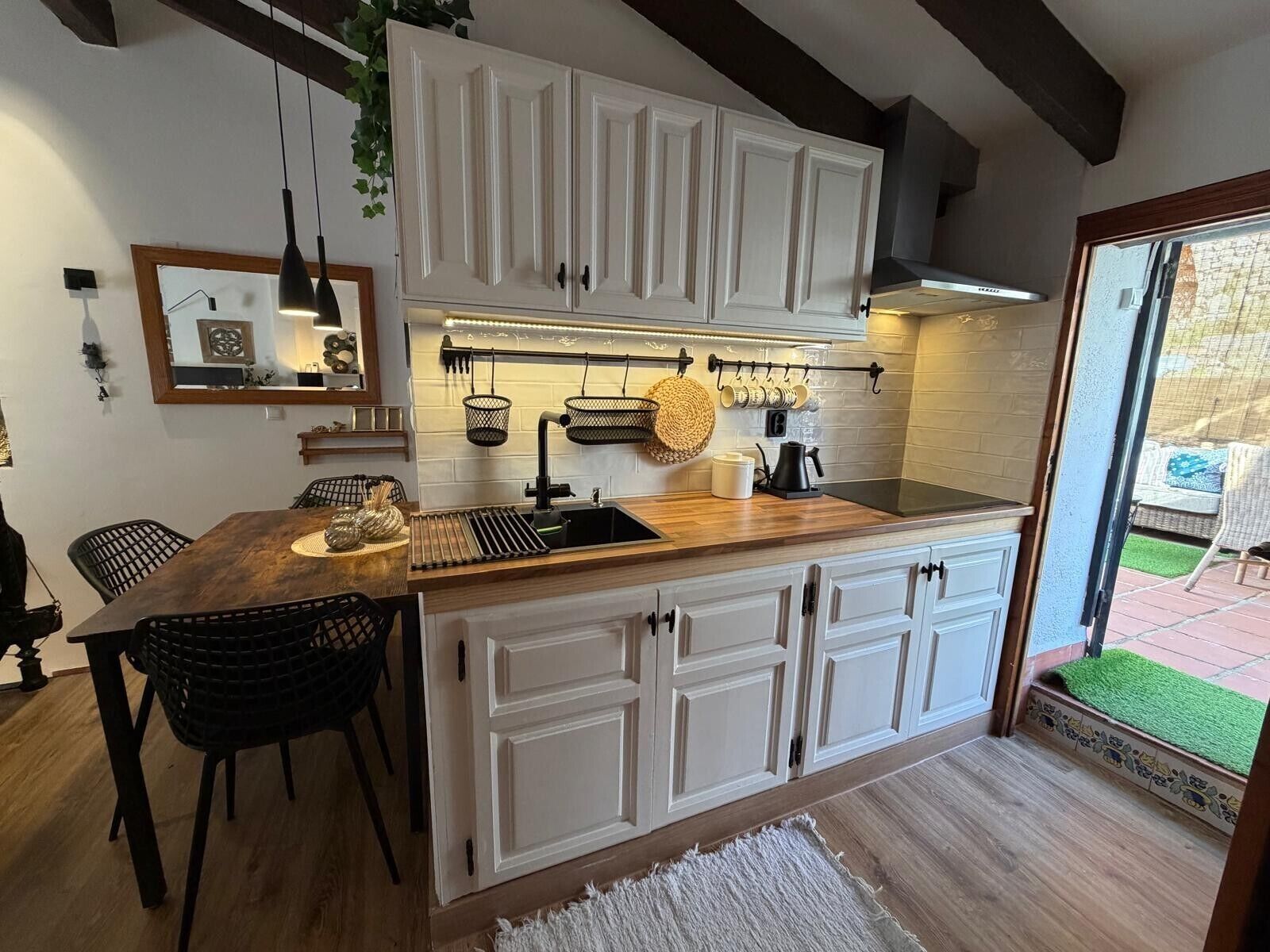 Fridge, microwave, stovetop, electric kettle