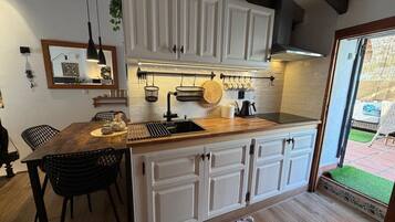 Fridge, microwave, stovetop, electric kettle