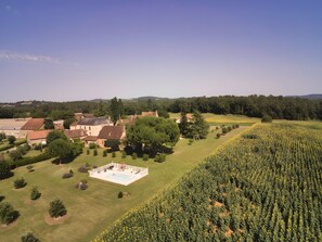 Pool - Clémentine Room – Romance and Comfort – Shared Pool (Proissans)