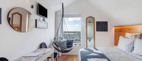 1 bedroom, iron/ironing board, free WiFi, bed sheets