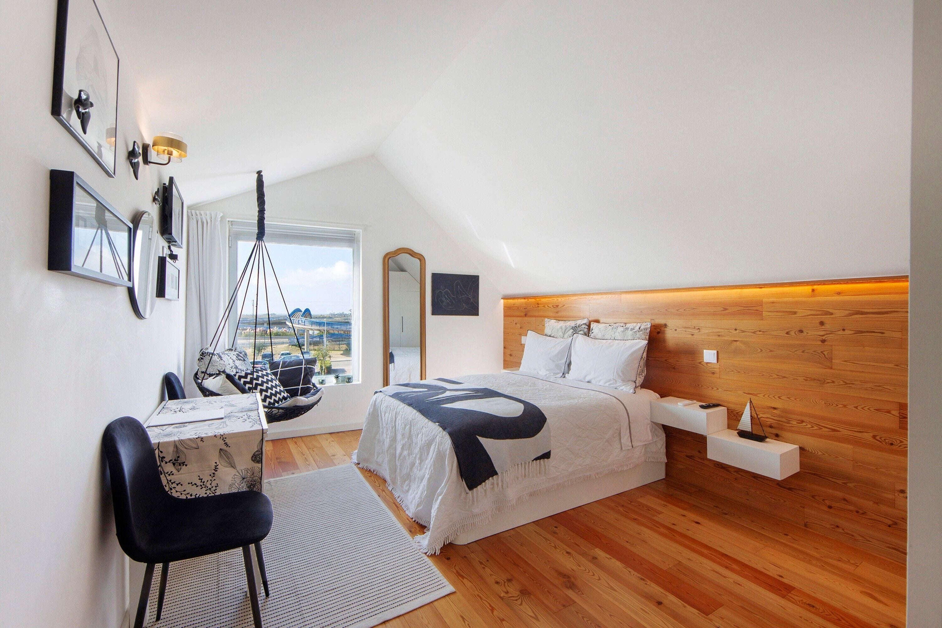 1 habitación, tabla de planchar con plancha, wifi gratis y ropa de cama 