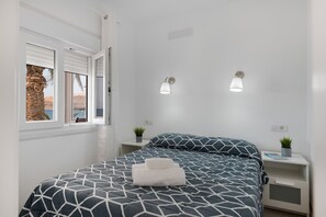 4 habitaciones, tabla de planchar con plancha y wifi gratis 
