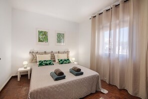 3 bedrooms, iron/ironing board, free WiFi, bed sheets