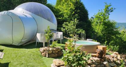 Glamping 'Les Bulles Du Coq De Champagne' avec vue sur la montagne, terrasse privée et Wi-Fi