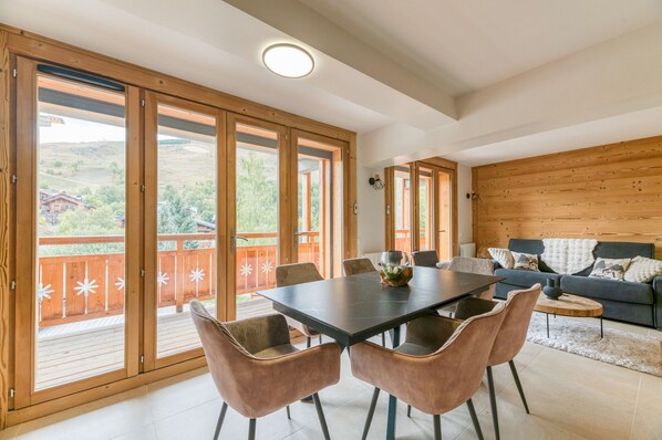 تناول الطعام