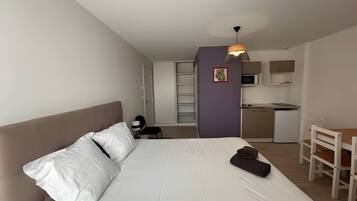 House | Iron/ironing board