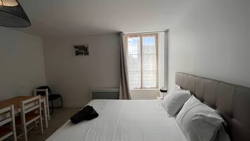 House | Iron/ironing board