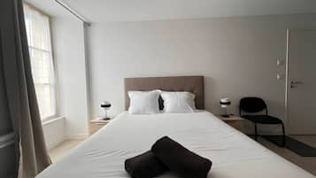 House | Iron/ironing board