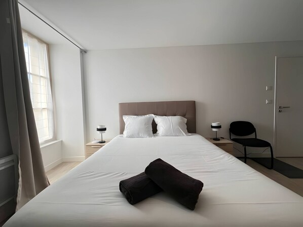 House | Iron/ironing board