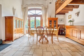 Dining - Charming House with Heated Pool, Jacuzzi and Spectacular Views (Razac-d'Eymet)