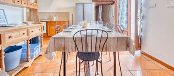 La garenne - fantastic holiday home with pool on over 12 hectares near Bergerac