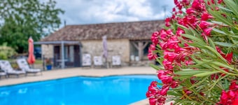 Le Nid – Charming Studio with Shared Pool and Panoramic View of the Dordogne