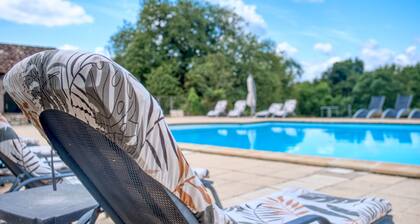 Le Nid â Studio de charme avec piscine partagĂ©e et vue panoramique sur la Dordogne