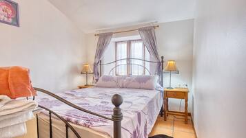 2 sovrum, strykjÀrn/strykbrÀda, gratis wi-fi och sÀngklÀder