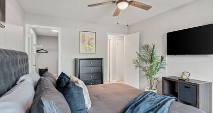 Brand New! Modern 1BD,1BA Hidden Gem w/King Bed, Patio, Fast WiFi & Free Parking