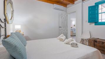 2 chambres, fer et planche à repasser, Wi-Fi gratuit, draps fournis