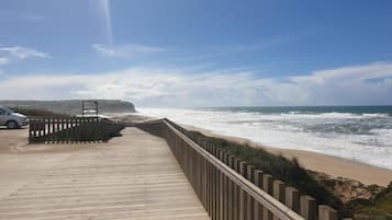 Una playa cerca