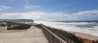 Villa 'Praia Azul Beach and Sun' avec vue sur la mer, jardin privé et Wi-Fi