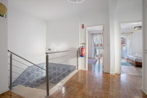 Interior - Villa 'Praia Azul Beach and Sun' with Sea View, Private Garden and Wi-Fi (Silveira)