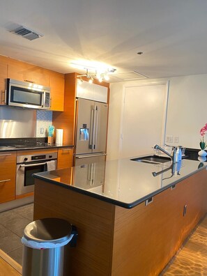 Microwave, dishwasher