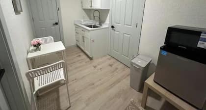 Private Suite in Federal Way