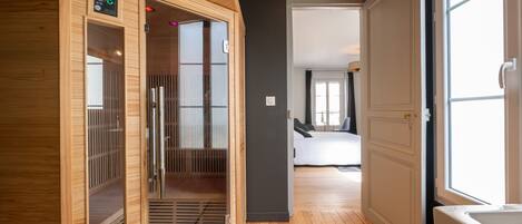 House | 1 bedroom, iron/ironing board