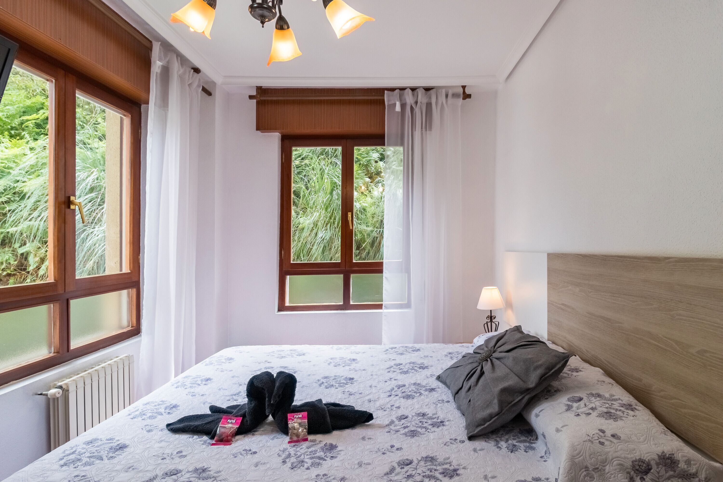 1 多间卧室、熨斗/熨衣板、免费 WiFi、床单