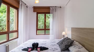 1 chambre, fer et planche à repasser, Wi-Fi gratuit, draps fournis