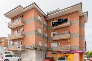 Exterior - Apartment 'Sol Luxury Céntrico' with Balcony and Wi-Fi (Suances)
