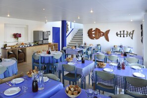 House | Tempat makan