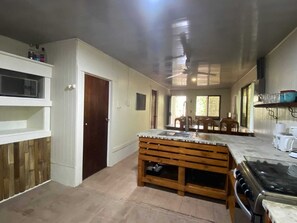 Microondas, horno y parrilla de estufa 