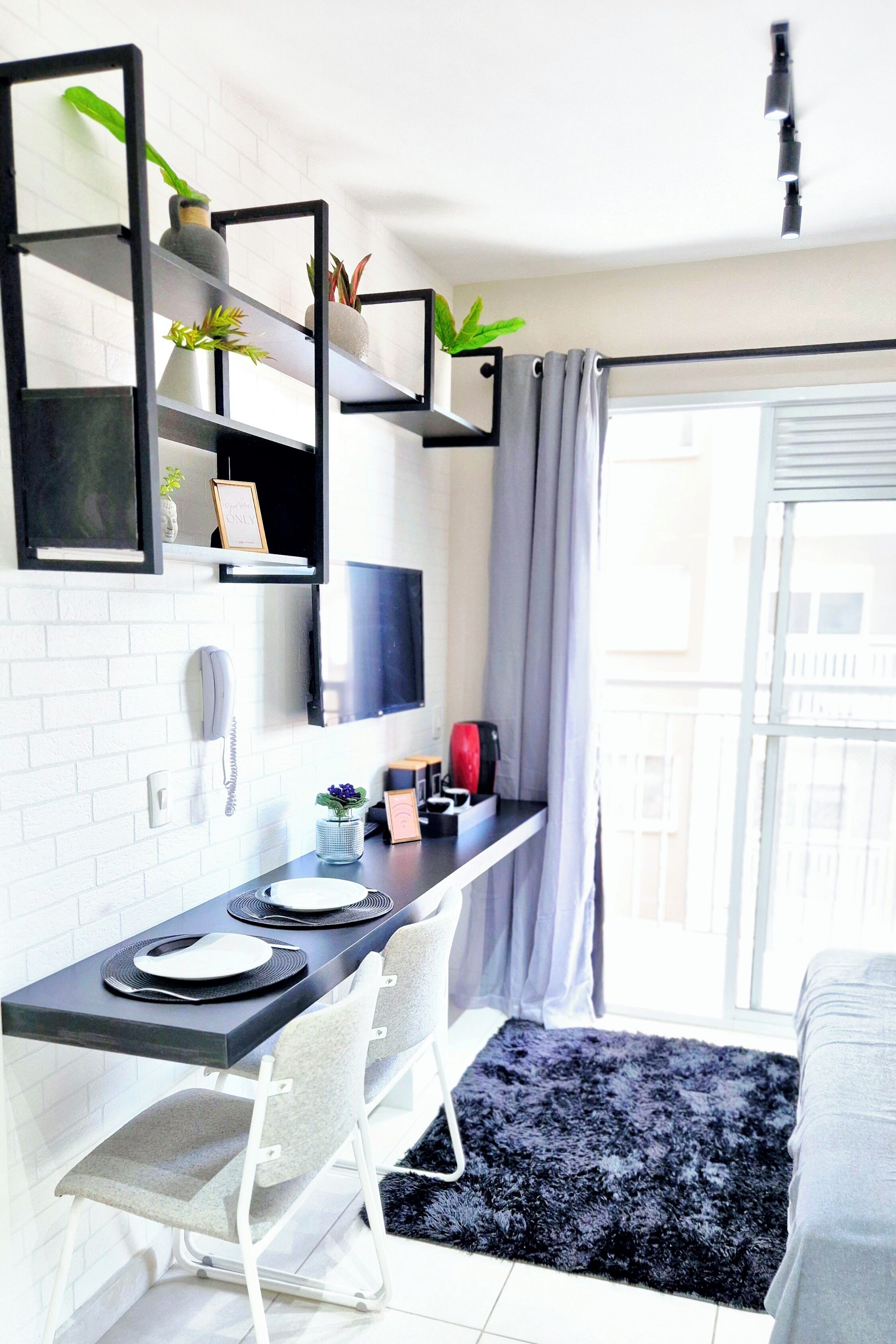 Standard Apartment, Lanai | Living area