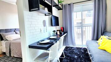 Standard Apartment, Lanai | Living area