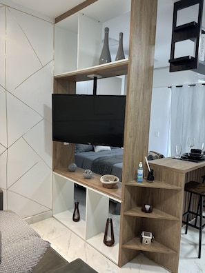1 habitación, escritorio, tabla de planchar con plancha y wifi gratis 