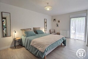 3 bedrooms, iron/ironing board, free WiFi, bed sheets