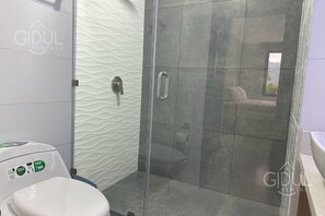 Towels, soap, shampoo, toilet paper - Deluxe volcano views APT next to Las Ramblas (Santa Tecla)