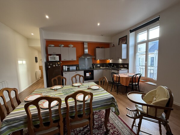 Apartment | Dining
