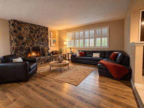 5BR Pool, Sauna & Game Room,Near UCR