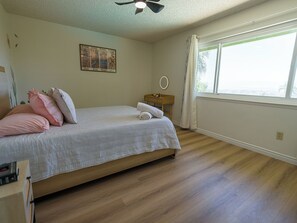 5 chambres, bureau, Wi-Fi, draps fournis