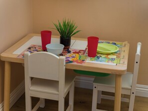 Dining - 5BR Pool, Sauna & Game Room,Near UCR (Riverside)