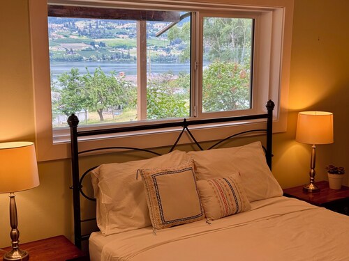 Guest Suite with Lake View | Walking distance to Wood Lake
