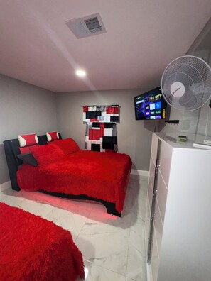 3 bedrooms, WiFi, bed sheets