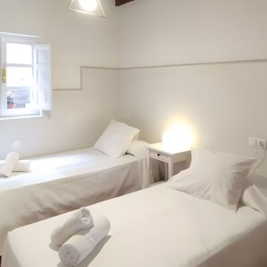 2 chambres, Wi-Fi gratuit, draps fournis