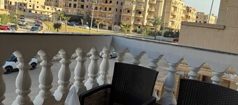 Stylish 2BR Flat – El Shorouk, Near Madinaty